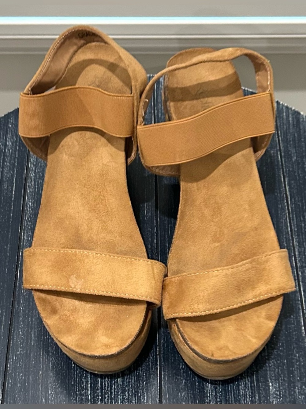Refresh Wedges - Picture 3 of 7